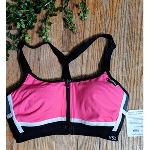NWT Victoria Secret Wireless Sports Bra